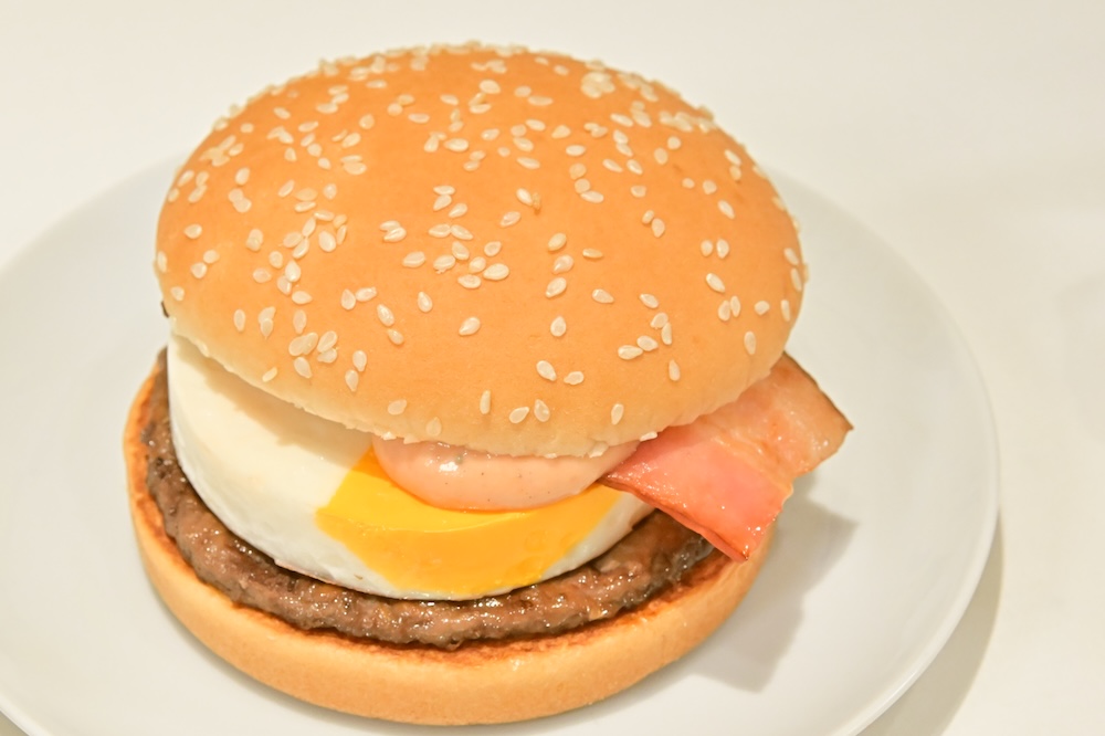「月見バーガー」単品・税込み460円〜