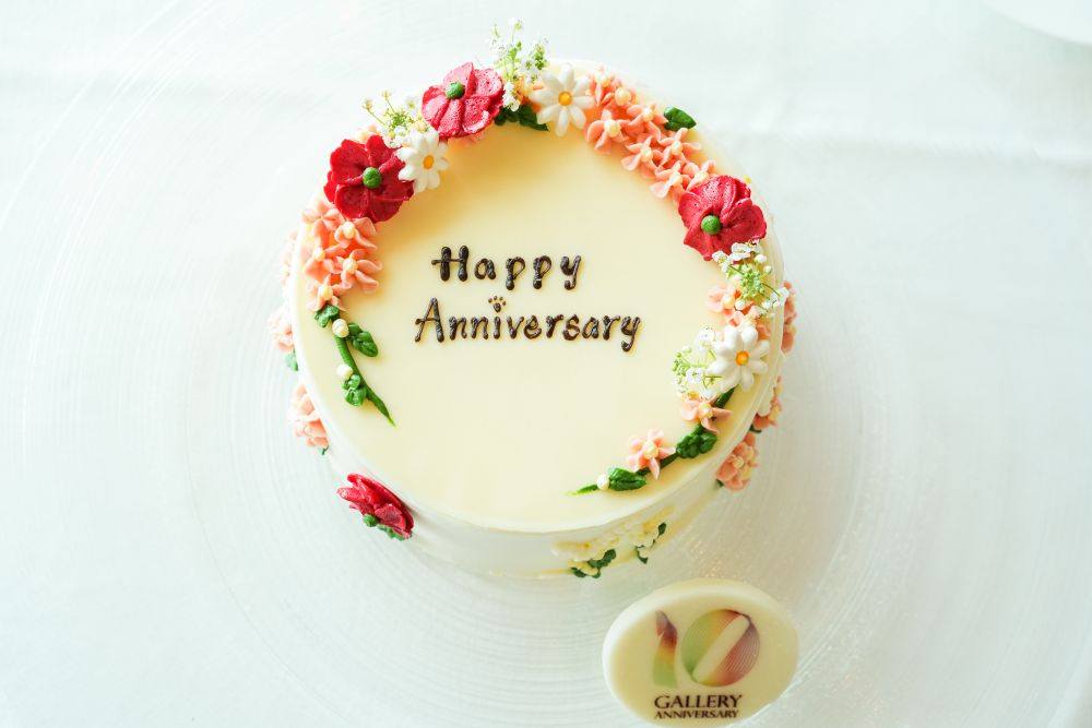 「Gallery Anniversary Stay with Steiff」アニバーサリーケーキのイメージ