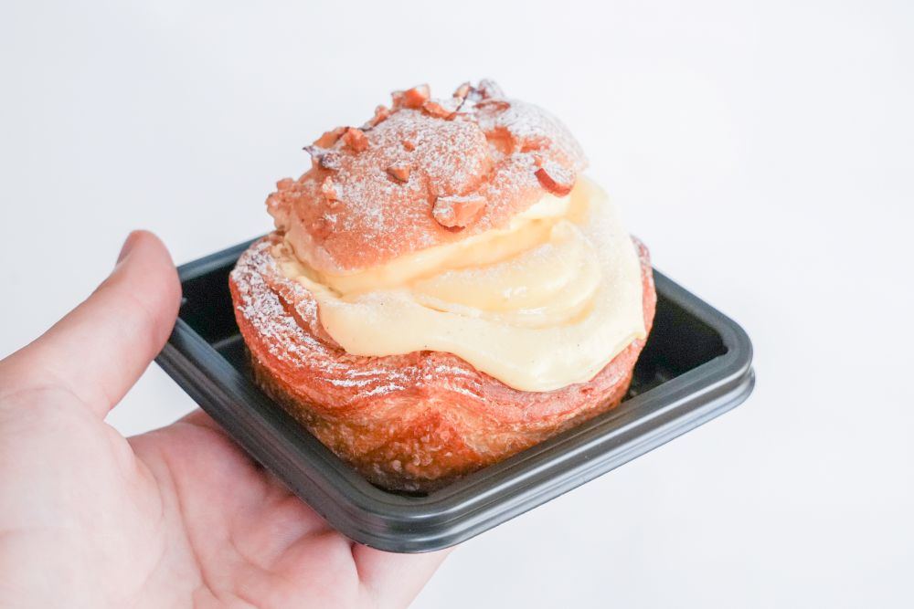 「クリームに溺れるシューデニッシュ」イメージ