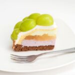 「山梨県産シャインマスカットのフルーツボンブケーキ」イメージ