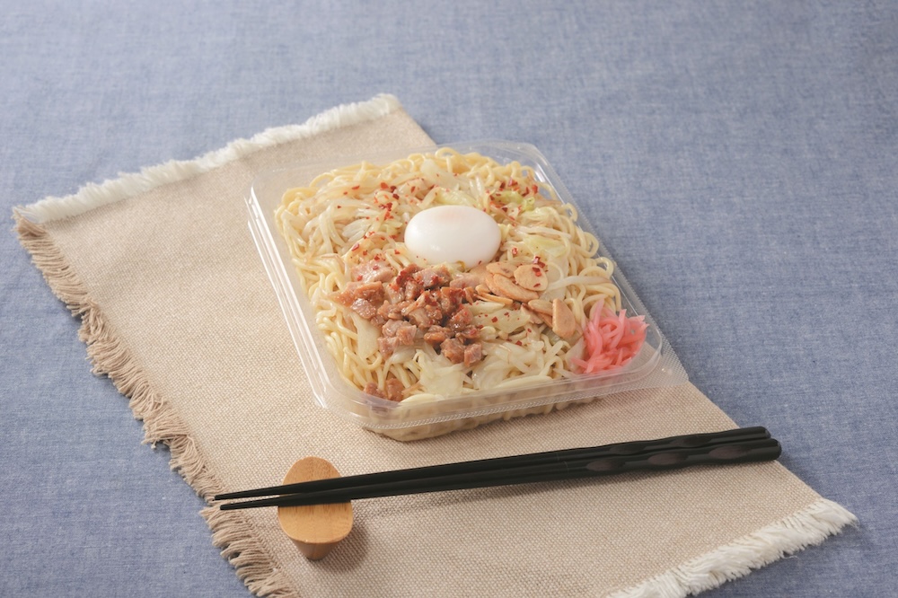8月31日に発売される「月見にんにく塩焼そば」税込み599円