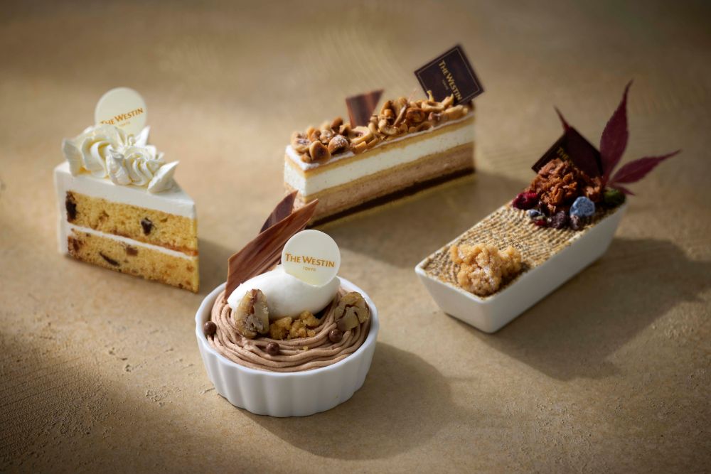 左から時計回りに「クラシックバタークリームケーキ」税込み820円、「マルジョレーヌ」税込み920円、「ほうじ茶の枯山水ティラミス」税込み920円、「バニラクリームのモンブラン仕立て」税込み1,100円