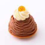 「ピエール・エルメ・パリ」の「モンブラン アンフィニマン ヴァニーユ」1,026円（麻布台ヒルズ先行販売）