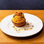 「ラシーヌ」の「高知産 万次郎かぼちゃのモンブラン 焦がしキャラメルのソース」1,200円