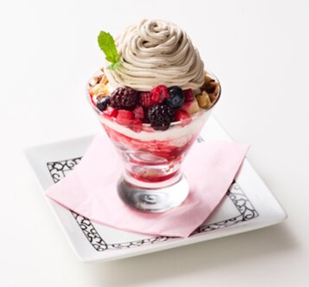 「モンブランのシフォンパフェ」税込み940円