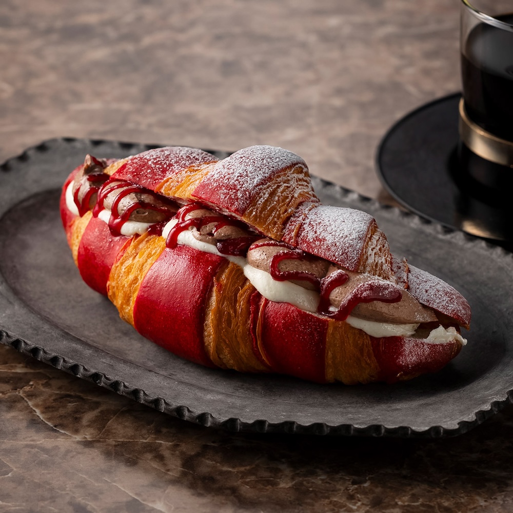 「メゾンカイザー」の西武池袋本店限定「クロワッサン・ルージュ・エ・クレーム」864円