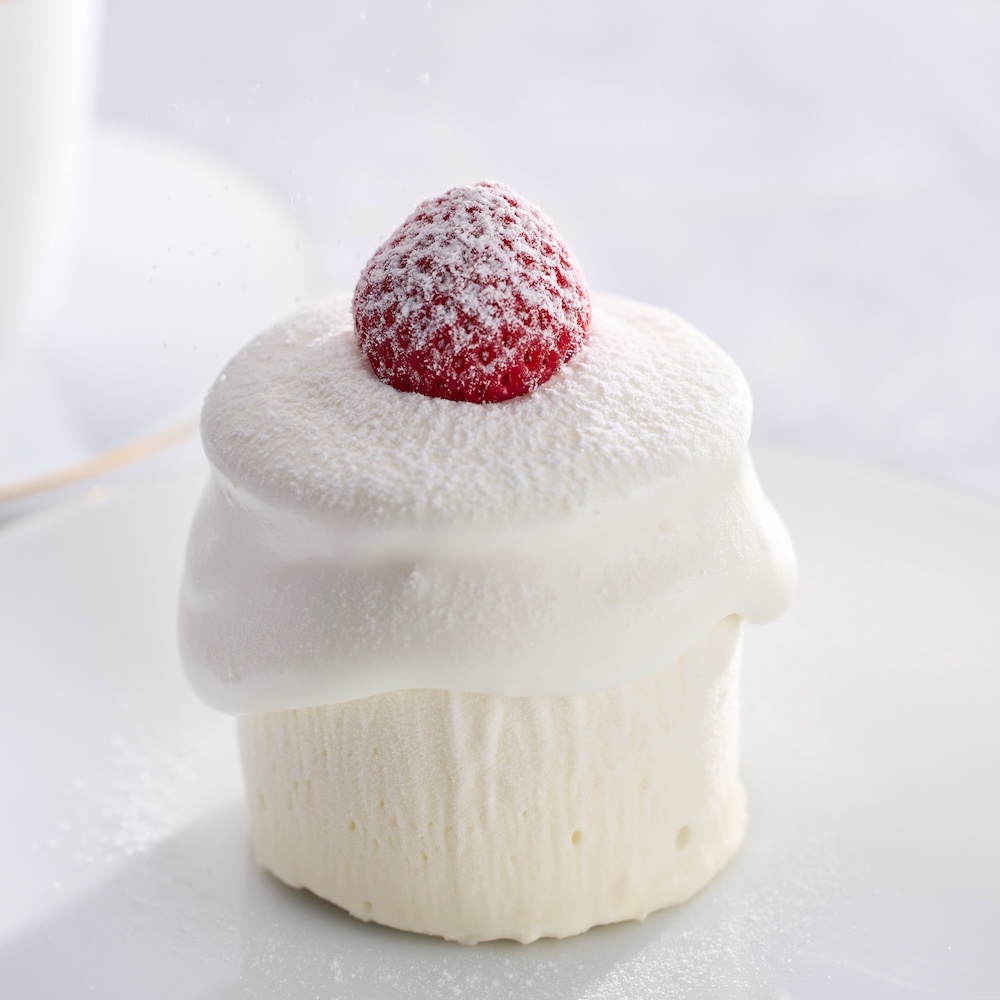 「できたて極上牛乳ソフトのクリームチーズケーキ」イメージ