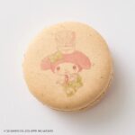 ラデュレおよびカフェ・ラデュレの全店舗にて販売される「プリントマカロン “マイメロディ”」1個・税込み577円