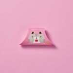 「三角チョコパイ クッキー＆クリーム いちご味」イメージ