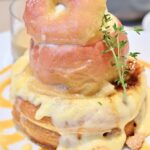 「まるごとリンゴと焦がしブリュレのパンケーキ アールグレイカスタードソース」イメージ