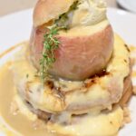 「まるごとリンゴと焦がしブリュレのパンケーキ アールグレイカスタードソース」イメージ