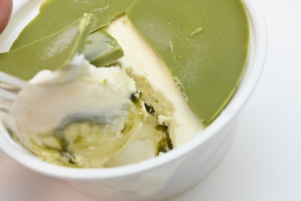 「セブンプレミアム パキっとチョコ 抹茶チーズケーキ」イメージ