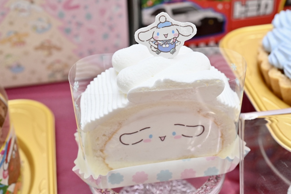 「クリスマスふわふわ雲のシナモロールタルト」税込み4,980円