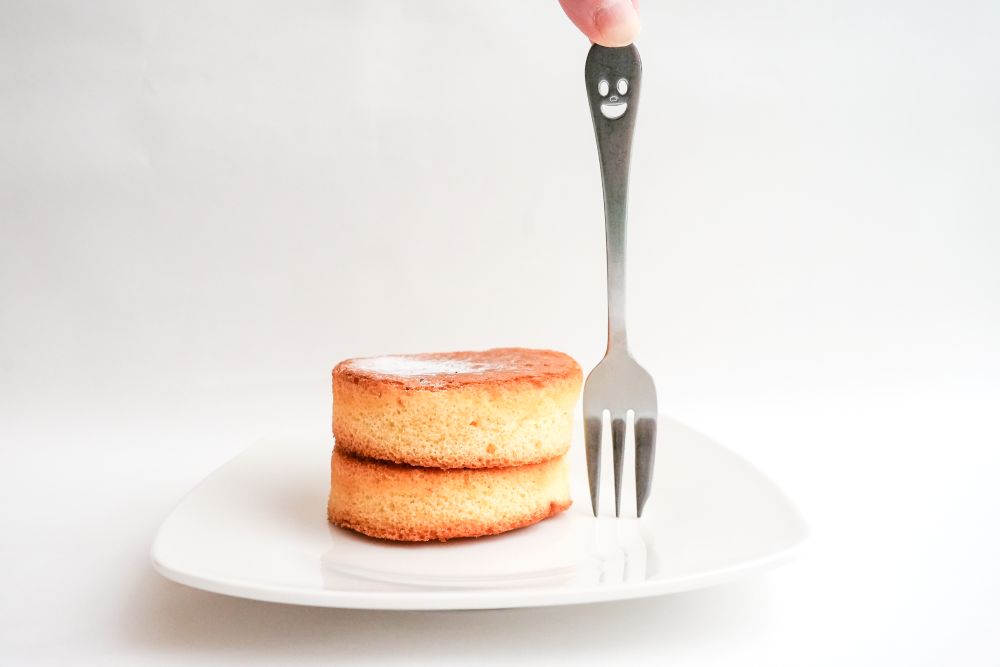 「冷やして食べる　ふんわりホットケーキ風サンド」イメージ