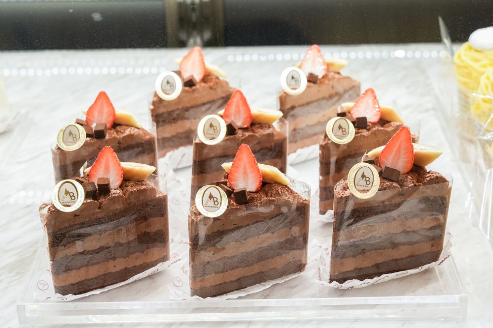 ショーケースに並ぶ「生ショコラ」イメージ