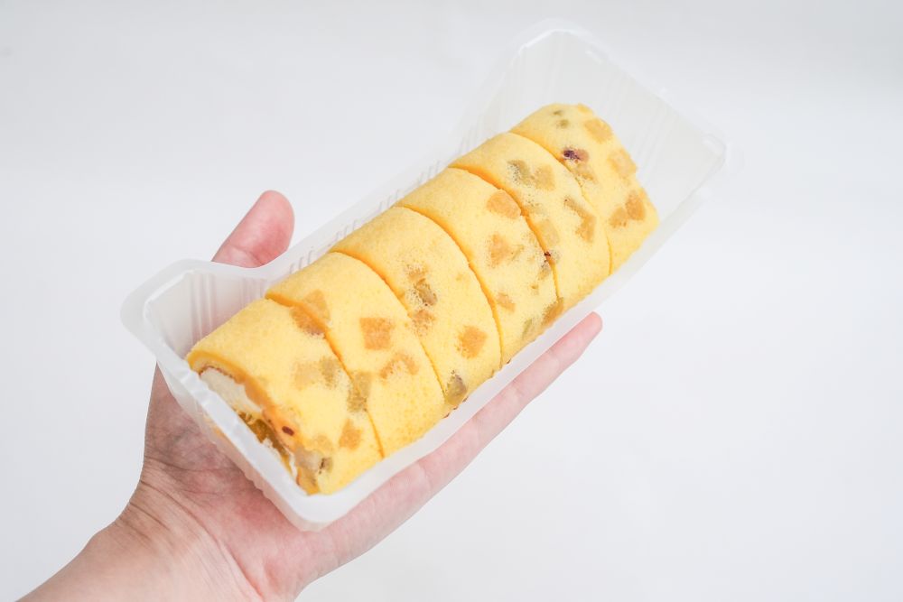 「ごろっとした焼き芋のもち食感ロール（紅はるか）」イメージ