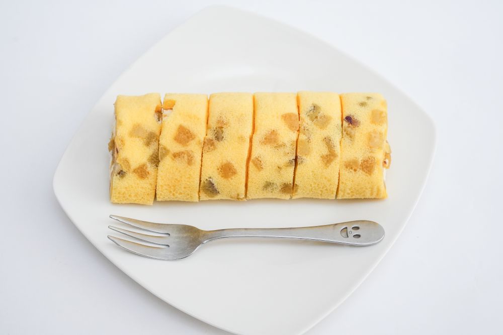 「ごろっとした焼き芋のもち食感ロール（紅はるか）」イメージ
