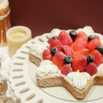 「～タルトエトワール～ ブルターニュ産”ル ガール”クリームチーズとイチゴのタルト」5～6名用・税込み11,340円