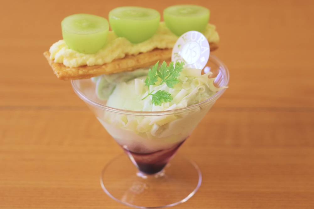 「マスカットミルフィーユパフェ」税込み580円