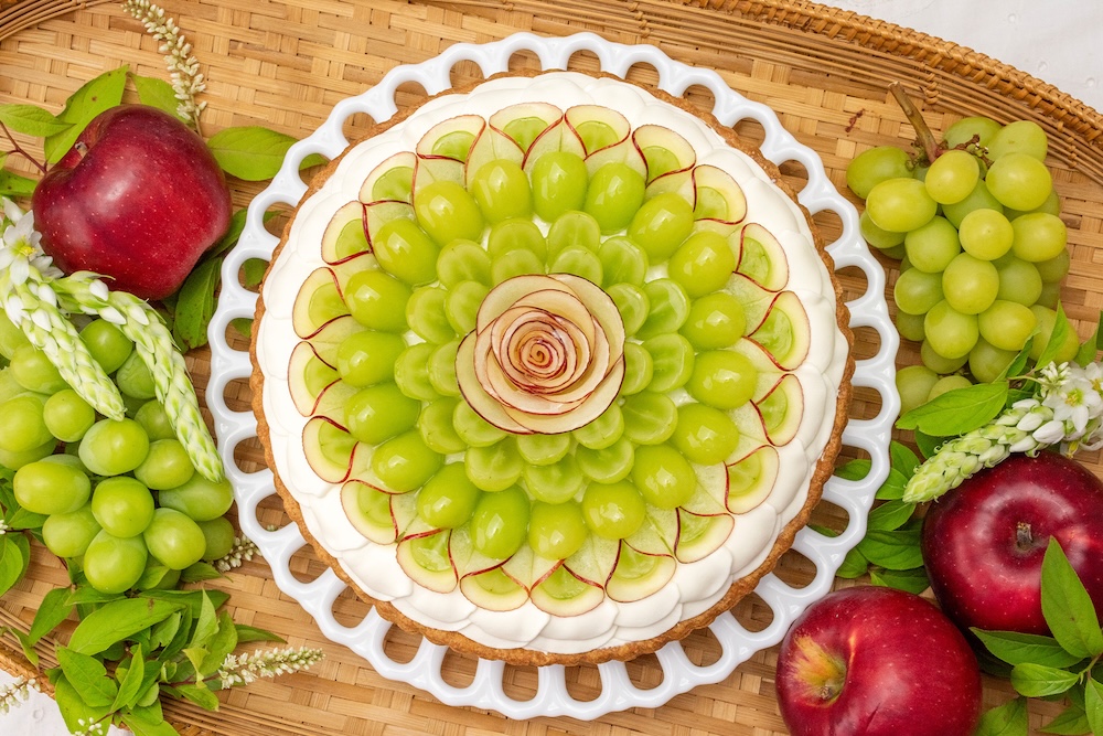 「シャインマスカットと紅玉のタルト 〜30th Anniversary Tart〜」イメージ