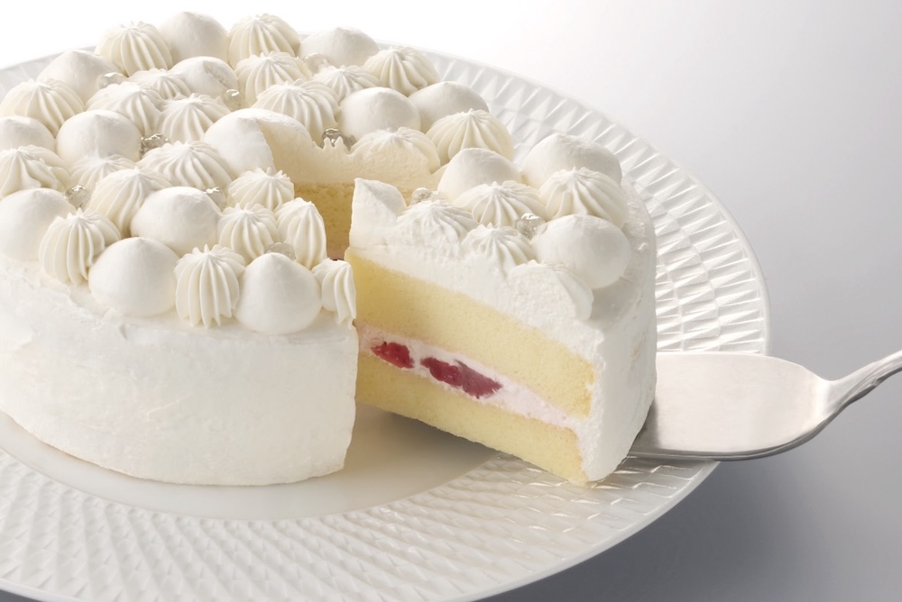 新作「スノーホワイトケーキ」税込み5,500円（送料含む）