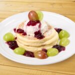 「2色のぶどうのリコッタパンケーキ」ジャストサイズ・税込み1,280円