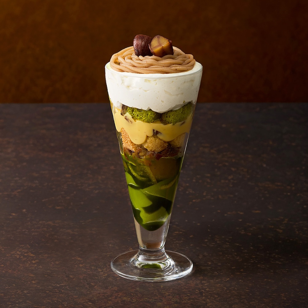 レギュラーサイズの「抹茶と渋皮栗のモンブランパフェ ～ラムレーズンカスタード入り～」税込み1,780円