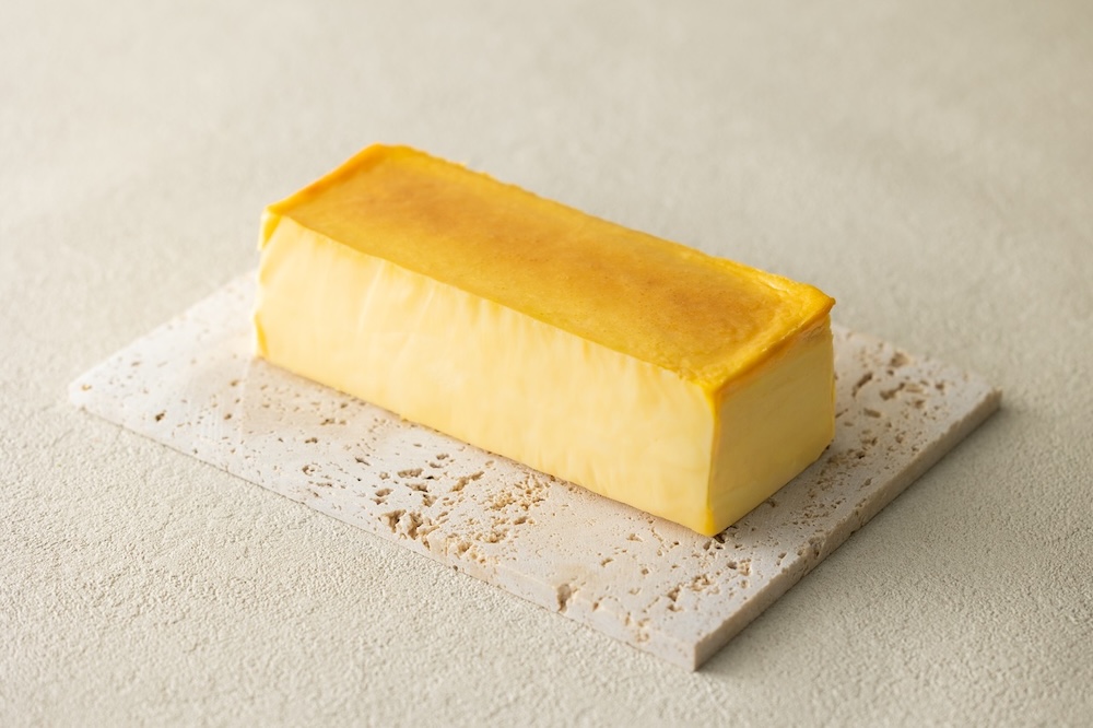 「ウィークエンドチーズケーキ -クラシック- バー（WEEKEND' CHEESECAKE -Classic- Bar）」税込み2,200円