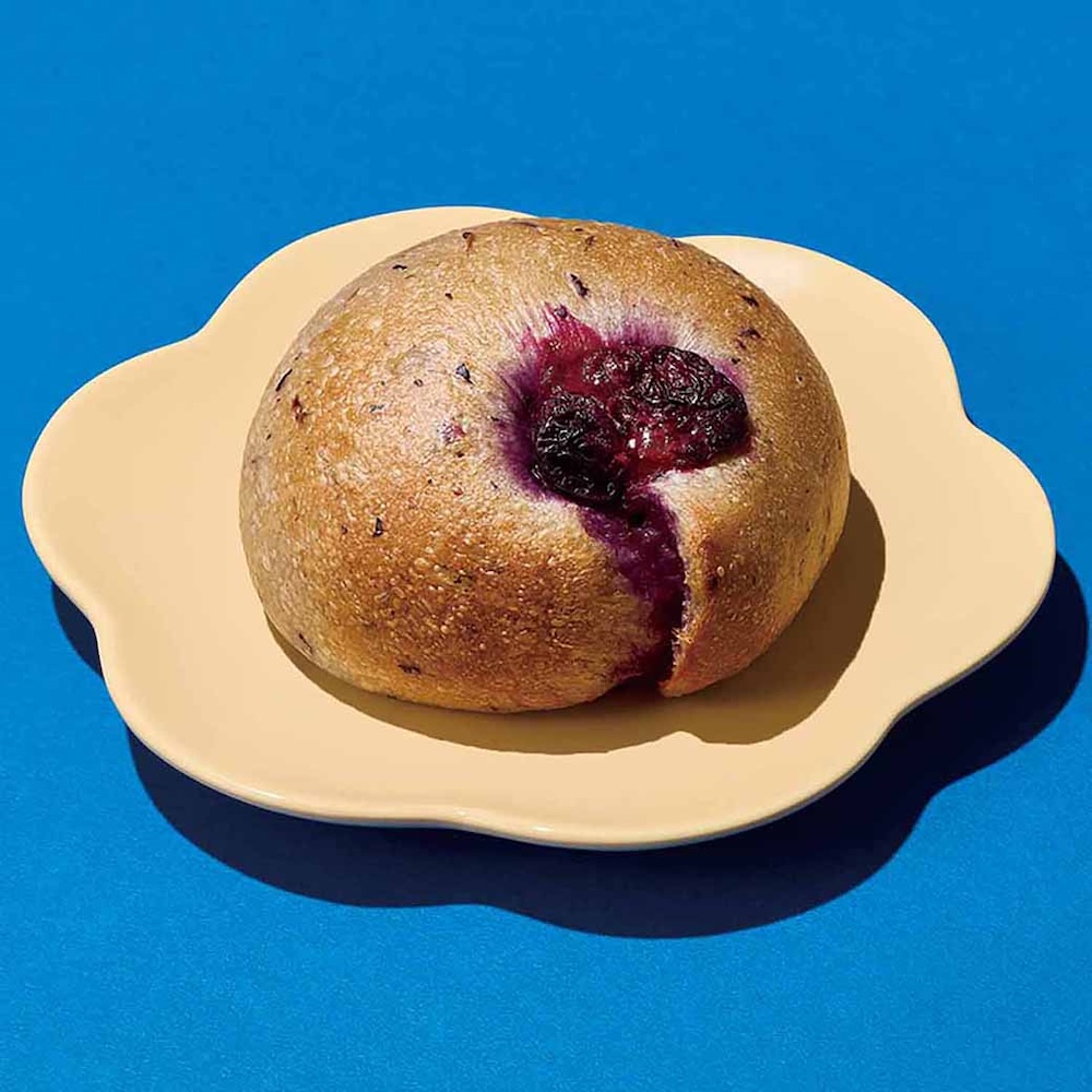 9月9日〜9月11日に初登場する「merry bagel」の「練乳ブルーベリー」1個・430円