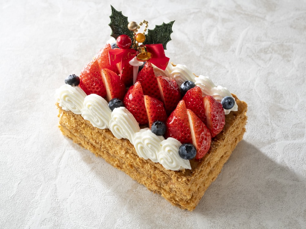 「スカイベリーのクリスマスミルフィーユ」税込み8800円