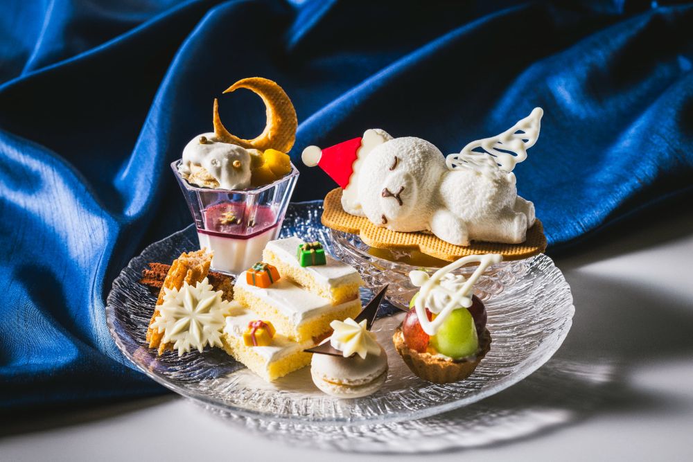 クリスマス仕様の「STREAM Afternoon Tea~Angel or Devil?」イメージ