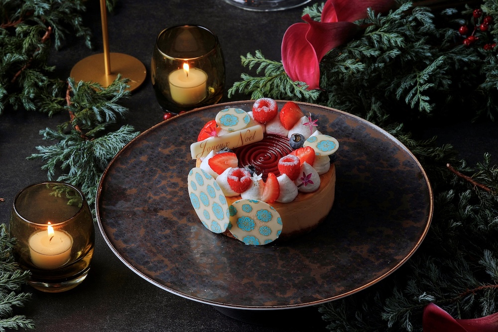 「クロンヌ・ド・ノエル フロマージュ（Couronne de Noël Fromage）」税込み9,720円