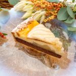 「洋梨のシブーストとチョコレートのタルト」1ピース・税込み1,310円、ホール・税込み13,100円