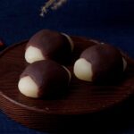 9月24日・9月25日に販売される「京菓匠 鶴屋𠮷信」の「月見だんご」378円