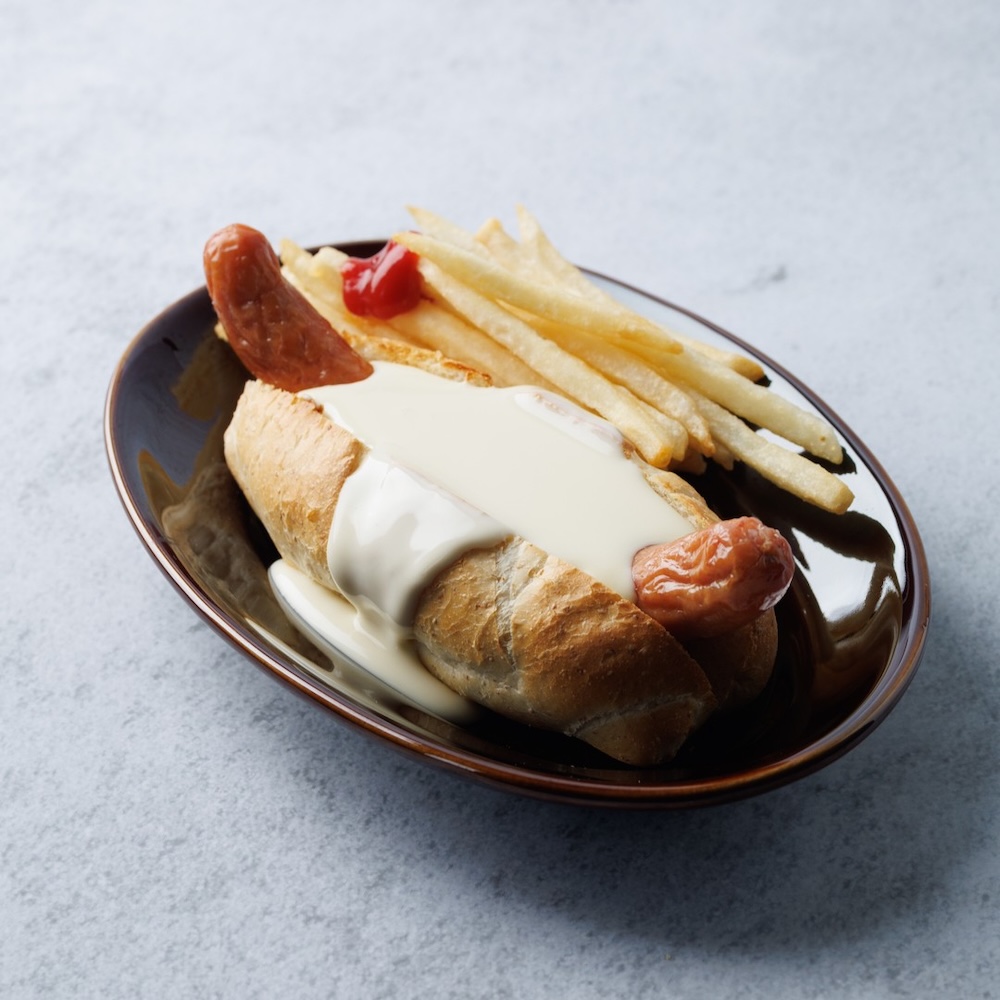 「チーズドッグ」ポテト付き・税込み1,100円