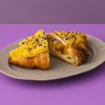 「ROKUMEI COFFEE CO.」のグランスタ限定「安納芋のクロワッサン・オ・ザマンド」1個・税込み480円（テイクアウト）