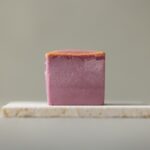 「WEEKEND' CHEESECAKE -紫芋- Cube」税込み550円