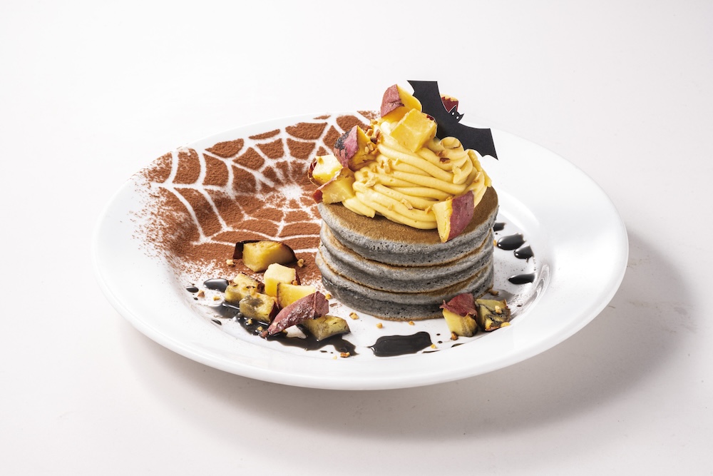 「蜜いもの黒ごまパンケーキ　ハロウィン風」税込み913円