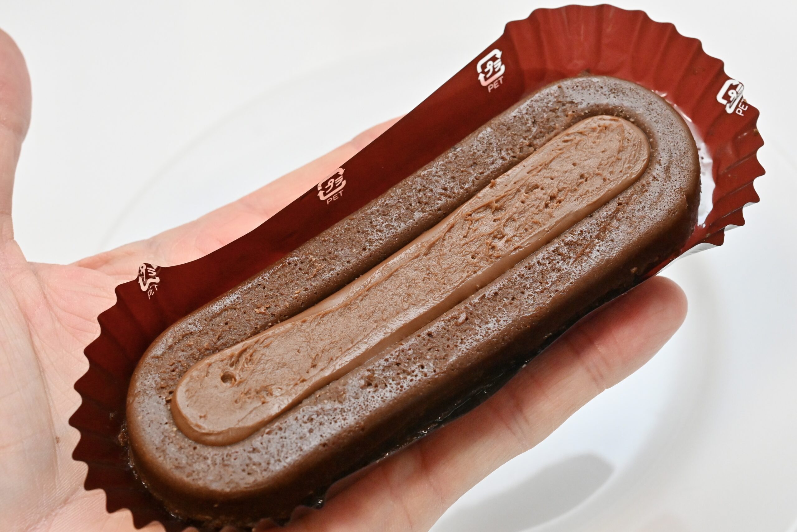 「かじる濃厚ガトーショコラ」イメージ