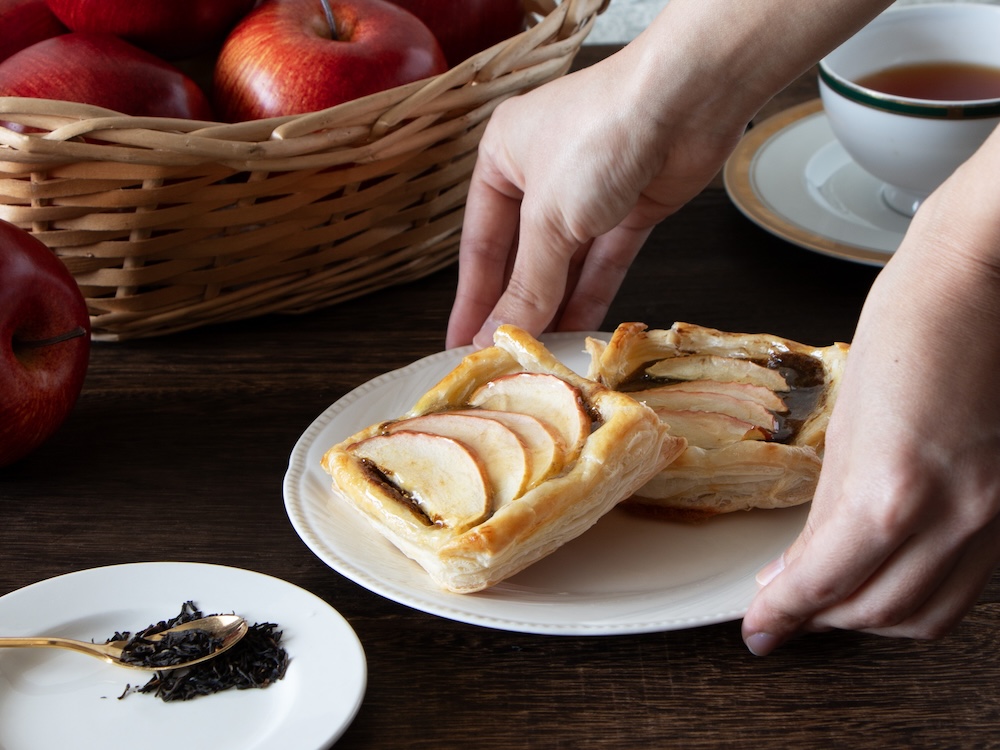 「紅茶とフレッシュりんごのオープンパイ」税込み500円