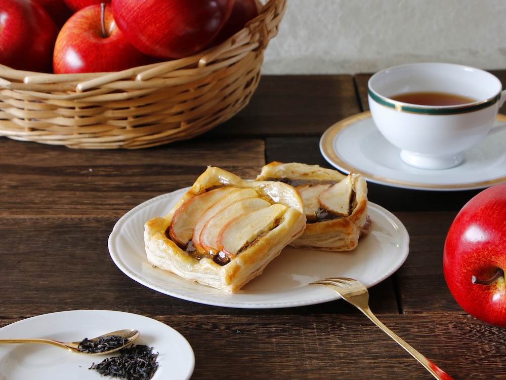 「紅茶とフレッシュりんごのオープンパイ」税込み500円