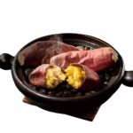 「神戸芋屋 志のもと」の「焼き芋蜜はるか」S・税込み675円〜
