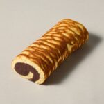 「復刻・三杯もちのとら皮巻」1本・税込み2,200円