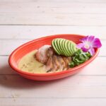 「チキン&アボカドグリーンカレー」税込み1,749円