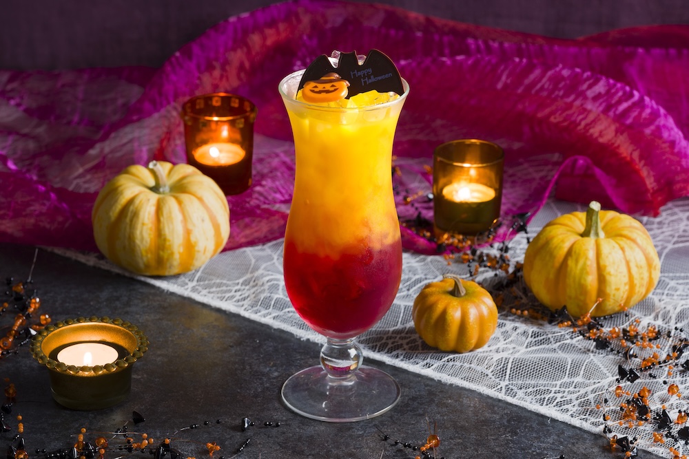 「ハロウィンドリンク」イートイン・税込み880円