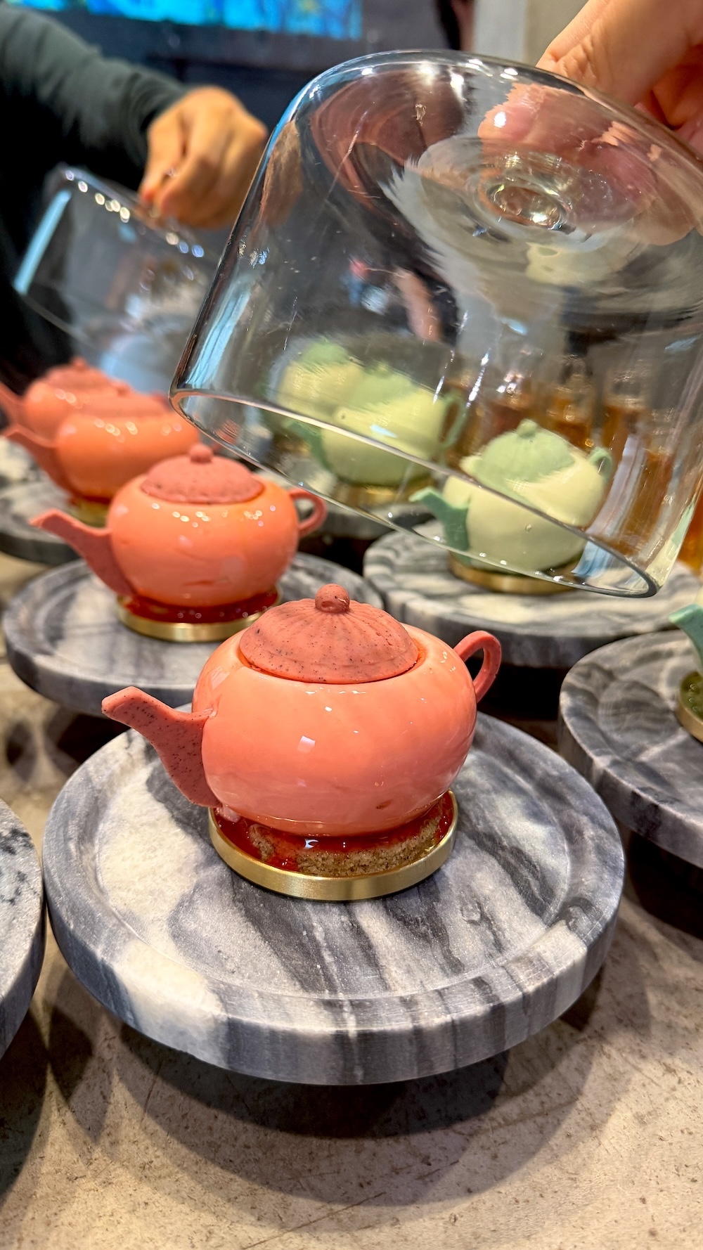 「ティーポットケーキ」イメージ