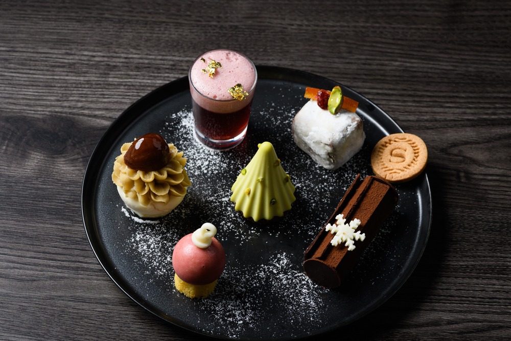 「クリスマスアフタヌーンティー」税込み6,000円（サービス料含む）