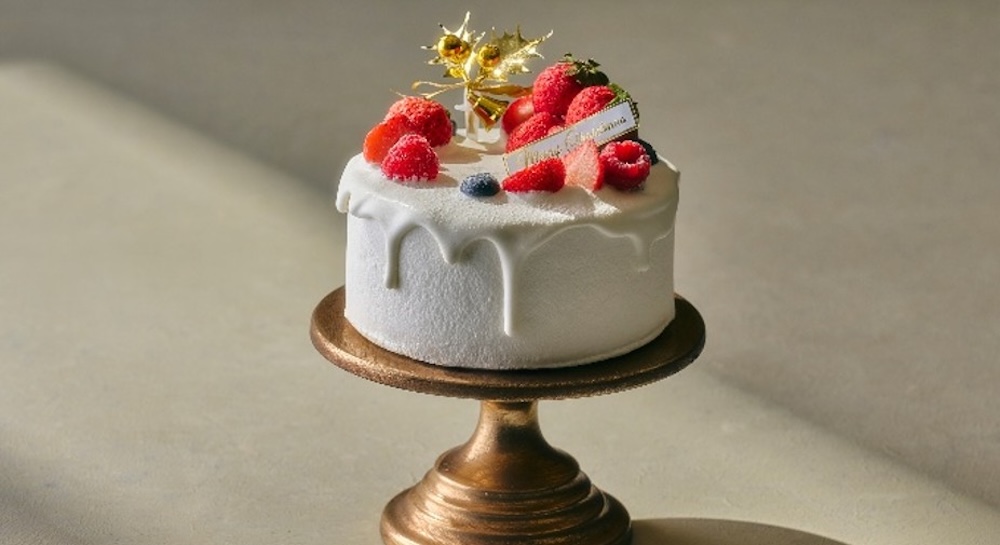 「エクラ・ド・ノエル・ブラン（Éclat de Noël Blanc）〜白い雪を纏った、苺と生クリームのショートケーキ〜」税込み5,800円