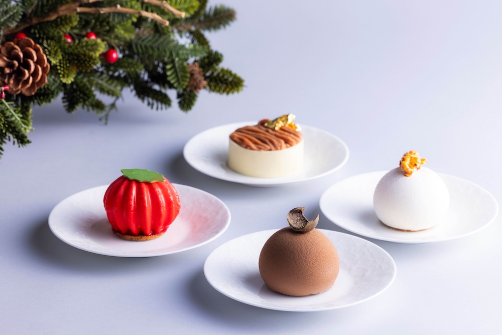 左から時計回りに「レモンハニーケーキ」「モンブラン」「ポップコーンとバニラのケーキ」「ダークチョコレートとヘーゼルナッツのケーキ」各・税込み900円