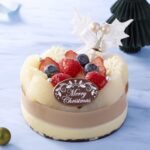 「京橋千疋屋 旬感」のグランスタ限定・17台限定「チョコとピスタチオのクリスマスムース」税込み7,020円
